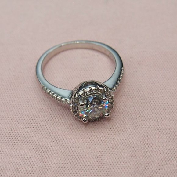 Beautiful GRA Certified Halo 1.00Ctw Moissanite Bridal Ring 18k White Gold - Picture 2 of 8